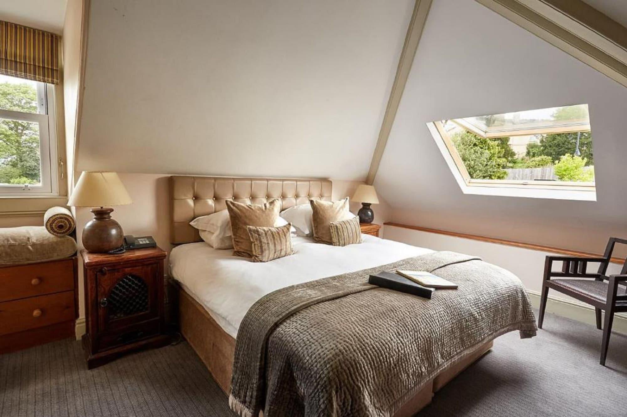 Dorian House Boutique B&B - Free Parking! Bath Exterior photo A bedroom at The Grove