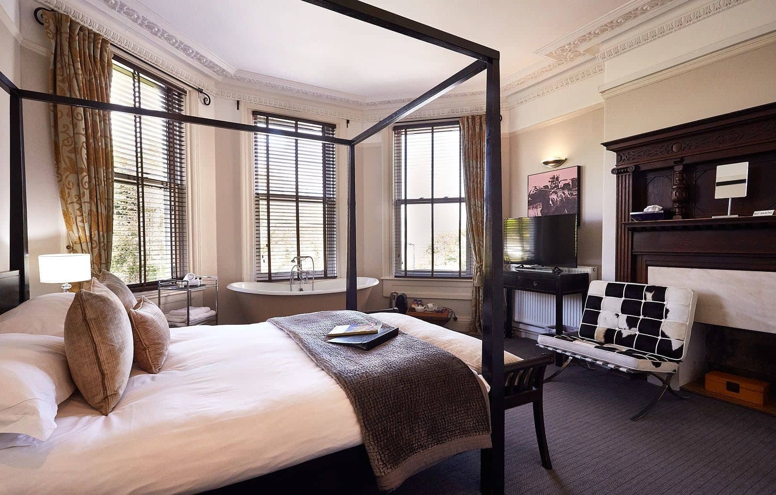 Dorian House Boutique B&B - Free Parking! Bath Exterior photo A bedroom at the hotel